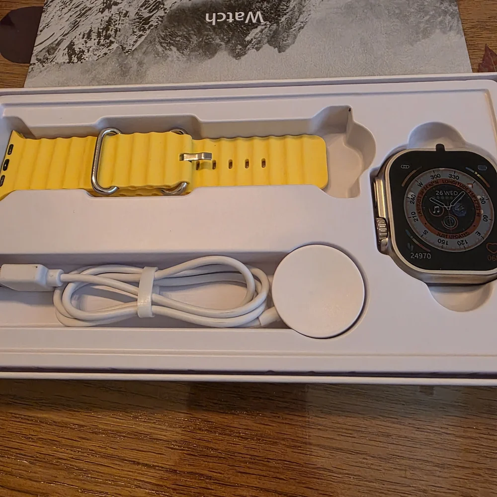 HyFine Smartwatch with Red Strap